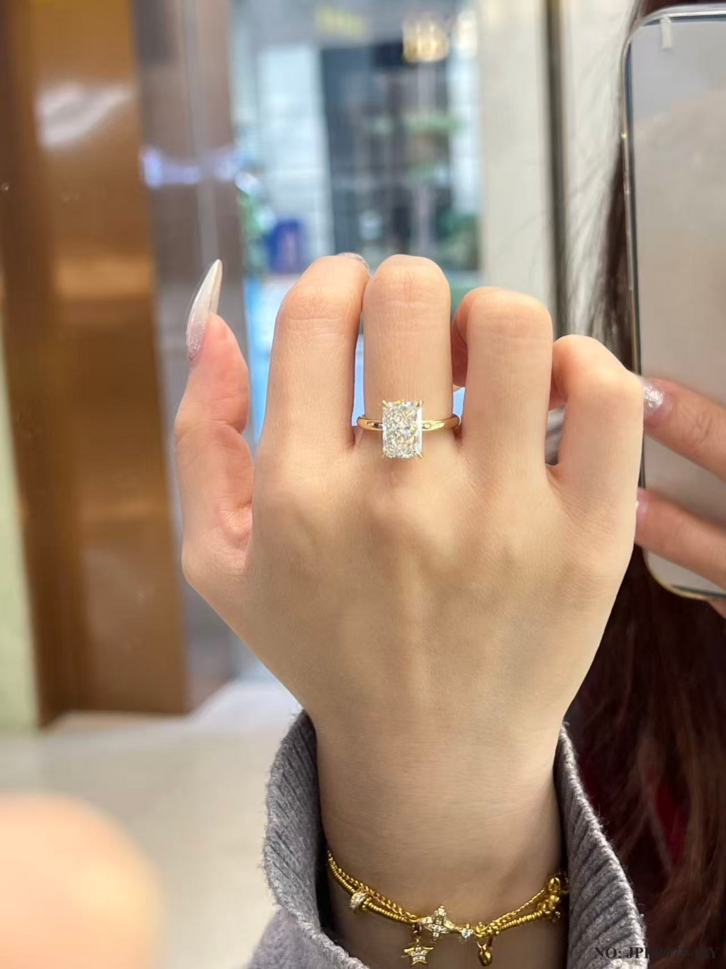 18K Gold 3-Carat Radiant Cut Lab-Grown Diamond Ring, Women's Engagement & Wedding Ring, Luxury Side Pave Cluster Accent Statement Diamond Ring