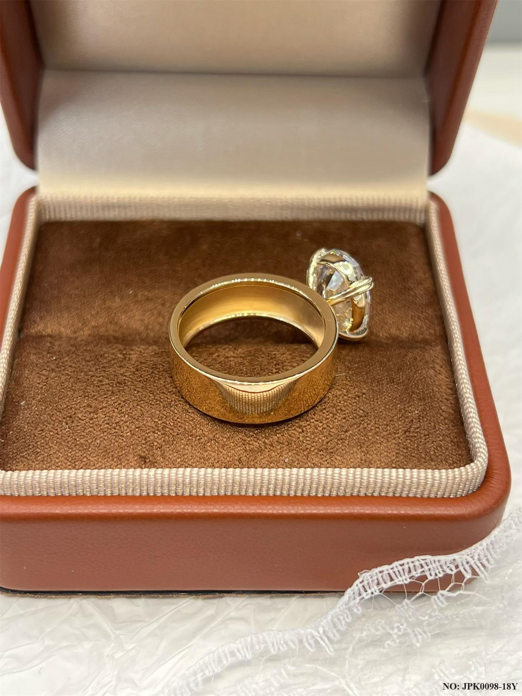 18K Gold 5ct Oval Cut Lab-Grown Diamond Ring - Luxury Wide Smooth Band Statement Ring