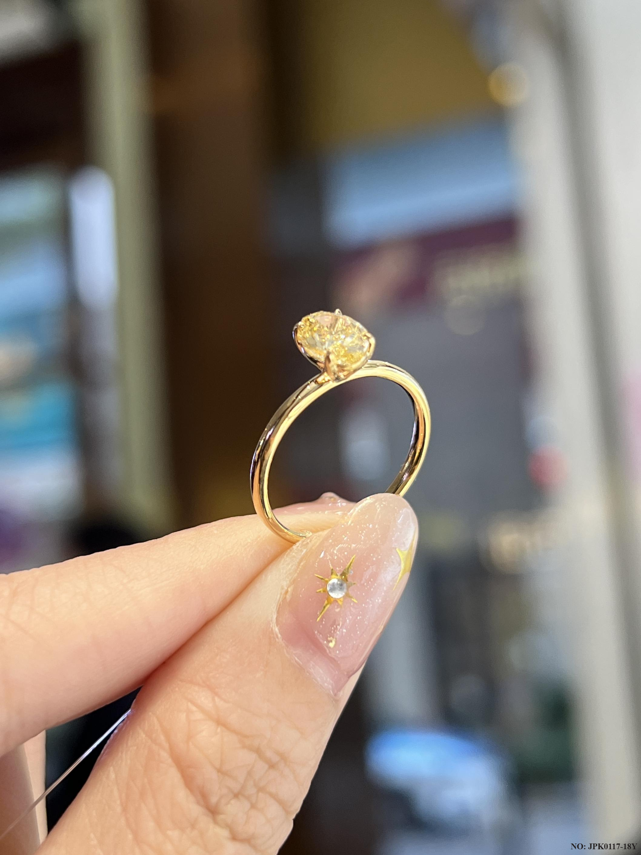 18K Gold 1ct Yellow Oval Lab-Grown Diamond Ring - Classic 4-Prong Solitaire Plain Band
