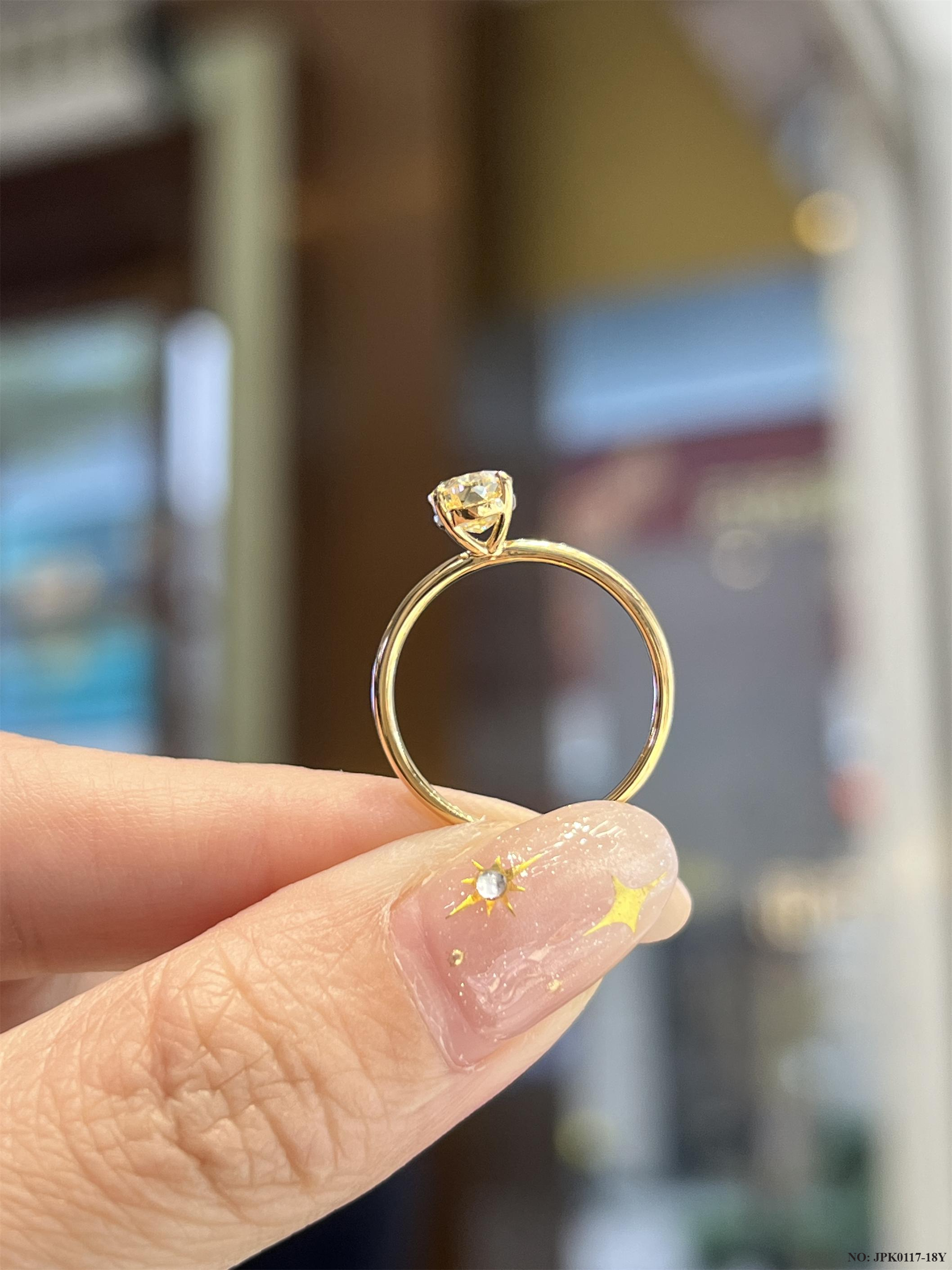 18K Gold 1ct Yellow Oval Lab-Grown Diamond Ring - Classic 4-Prong Solitaire Plain Band