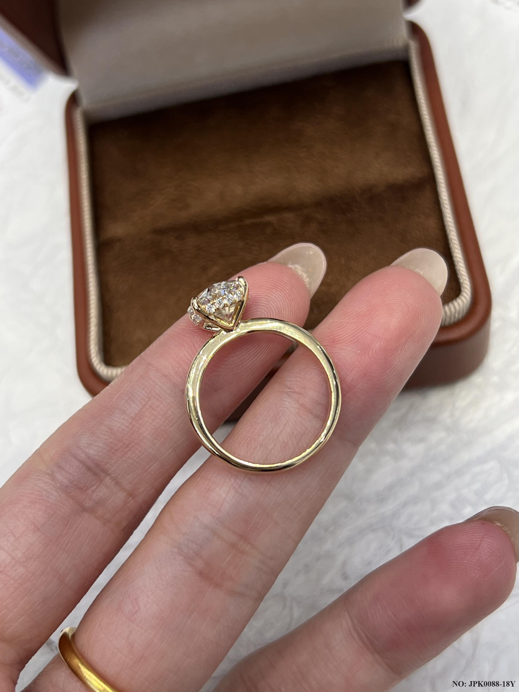 18K Gold 3 CaratsOval Cut Lab-Grown Diamond Ring - Minimalist Plain Band Solitaire